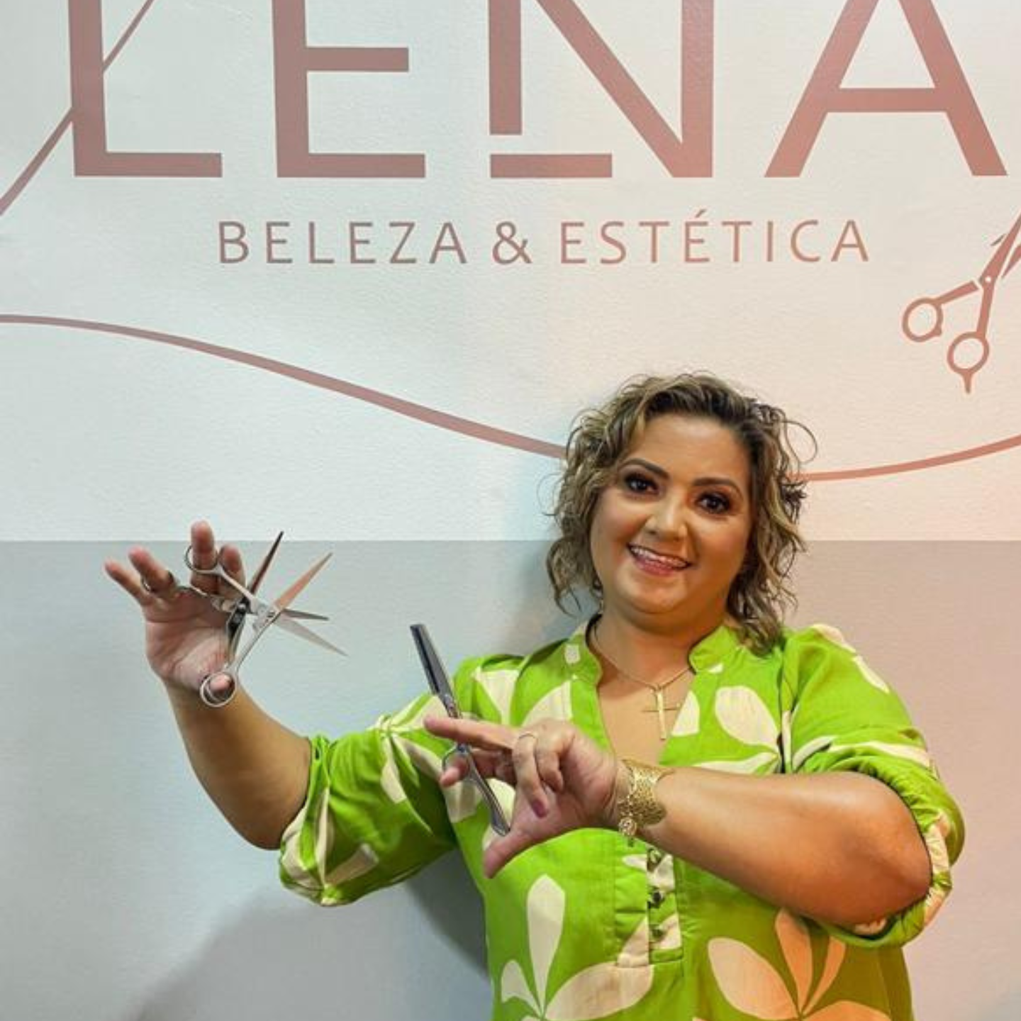 Marlene de Araújo - Especialista em Cortes em Nova Lima, MG Marlene de Araújo - Especialista em Cortes em Nova Lima, MG