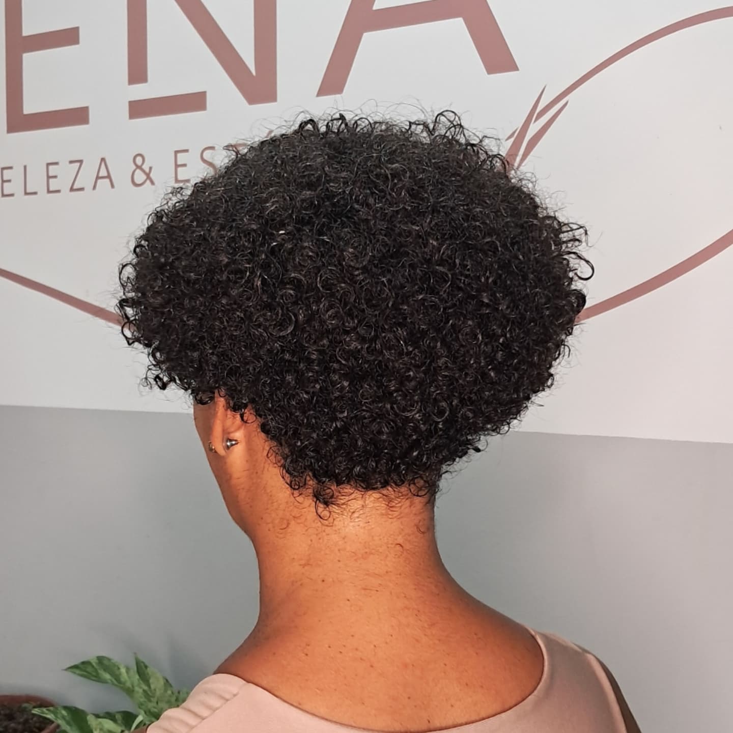 Especialista em Cabelos Afro em Nova Lima - Lena Salão Especialista em Cabelos Afro em Nova Lima - Lena Salão