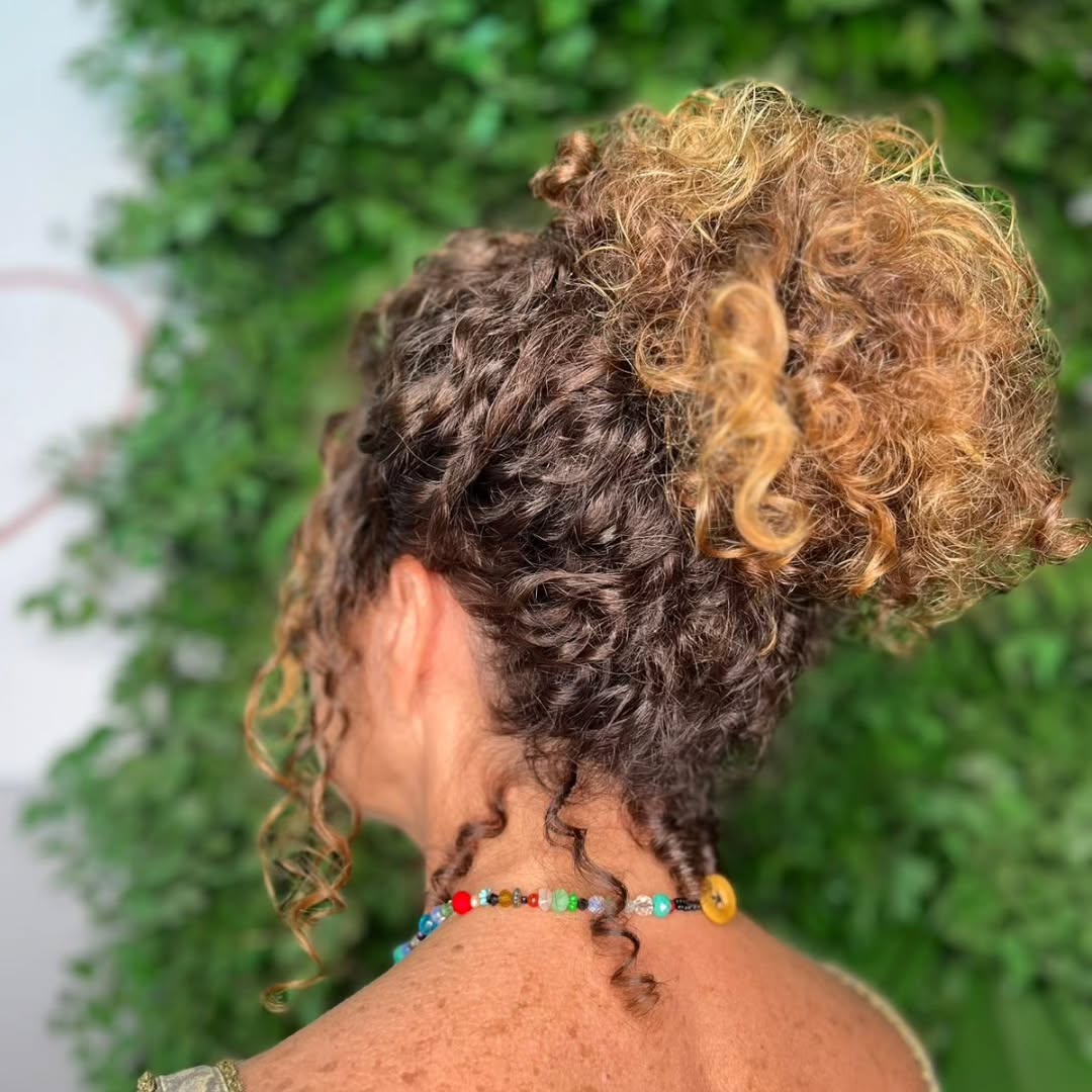 Marlene de Araújo - Especialista em Cortes em Nova Lima, MG Marlene de Araújo - Especialista em Cortes em Nova Lima, MG